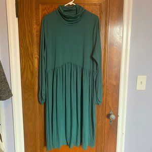 NWT Motherhood Maternity Dress- Emerald Green, knee length, turtleneck